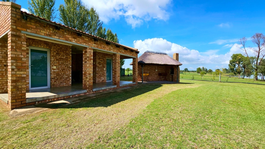 3 Bedroom Property for Sale in Oranjeville Free State